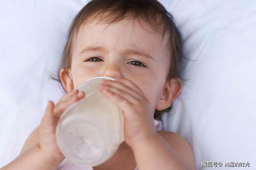 两岁宝宝喝奶粉的好处和坏处