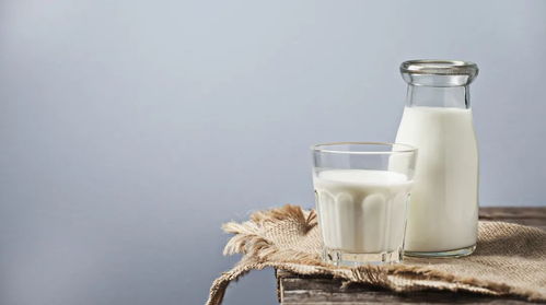 喝牛奶导致乳腺癌 为什么总有人 反牛奶
