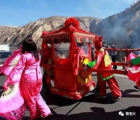 如今的农村,越来越冷清了,红白喜事都没人了,为何