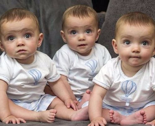 英国女子生下3胞胎,长大后竟然被国人称为奇迹,萌翻一众网友