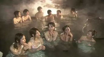 日本泡温泉必须全裸,还男女混浴 是真的吗