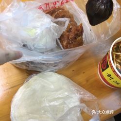 北京片皮烤鸭 江汉三路店 的蘸酱好不好吃 用户评价口味怎么样 武汉美食蘸酱实拍图片 大众点评 