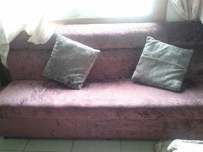紫色沙发配什么颜色地毯