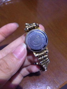 这是一款大约20年前的瑞士英纳格手表,表背面的英文写道 ENICAR stainless stee 