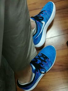 请问蓝色运动鞋搭配什么裤子好看,我买的耐克的蓝色运动鞋不知道搭配 