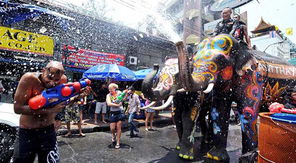 泼水节去泰国 打水仗 感受泰国最重大的节日 