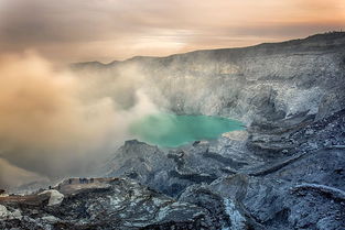 世界上最壮观的10座火山,随时都有喷发的危险,但游客仍络绎不绝