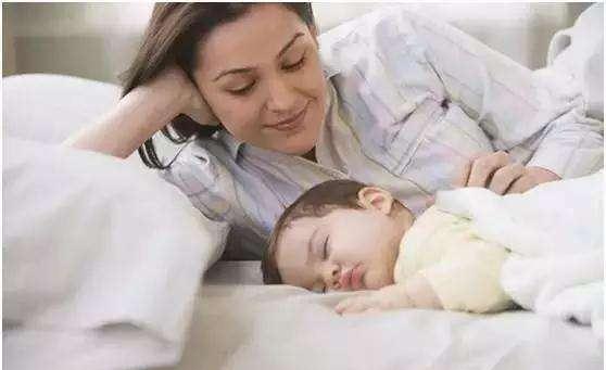 宝宝睡觉哭醒的五个原因,宝妈知道之后就安心了,不同月龄这样做