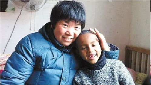 11年前,浙江农村奶奶收养了一个黑人小男孩巴比,如今怎么样了 