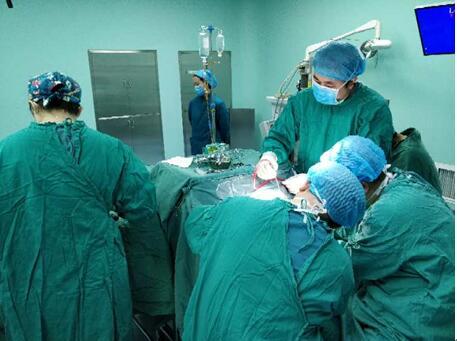 郑州市九院神经外科专家顺利为脑出血手术适应症患者行开颅减压颅骨修补治疗 