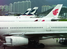 从中国国航增持国泰航空来看，中国航空行业的未来发展