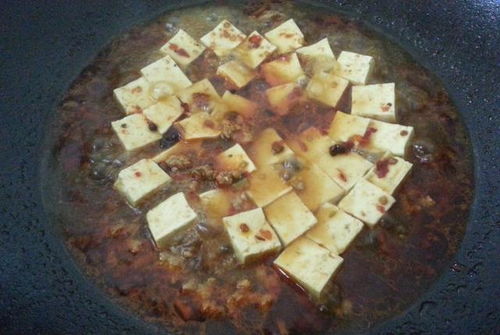 这才是麻婆豆腐正宗的做法,豆腐嫩而不碎,厨房美食妙招