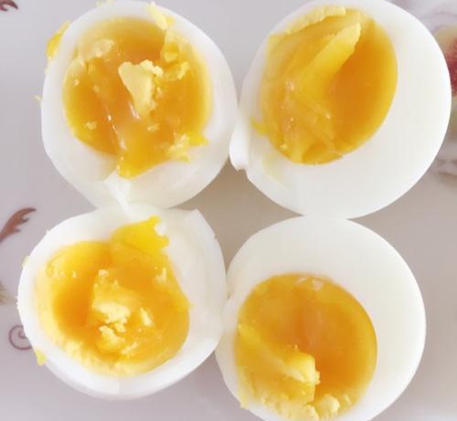 鸡蛋的 克星 ,两者一起吃,相当于慢性中毒 糖精 
