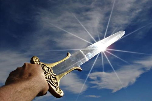 梦见神的手里握着一把剑