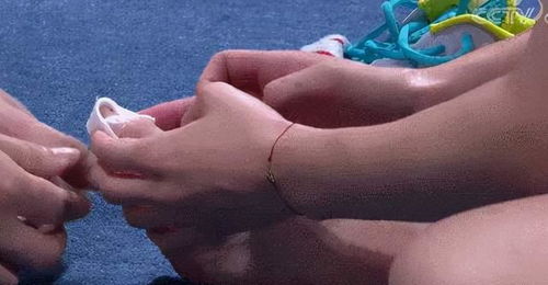 李宁质量堪忧 奥运冠军陈雨菲脚受伤,竟因鞋头开裂,脚被鞋割伤