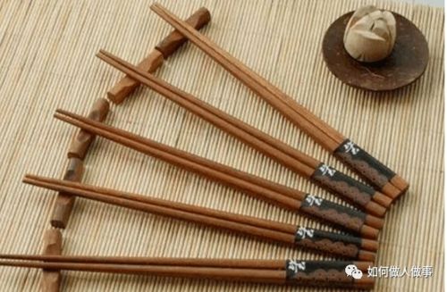 老一辈教诲,中国人用筷子有11项禁忌,牢记44个字,你做对了吗