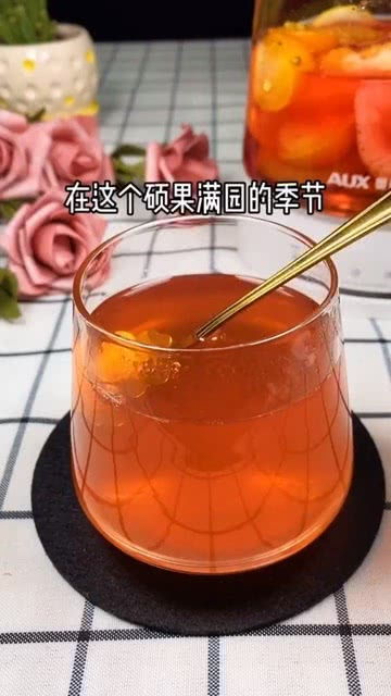 爱吃水果的女孩子绝对会喜欢自制水果茶 