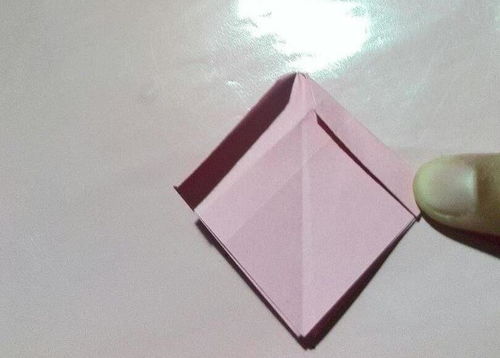 实用折纸作品 蝴蝶结简单折纸步骤