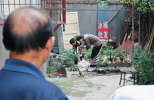 南昌一女子做客姑父家 莫名六楼坠落亡 