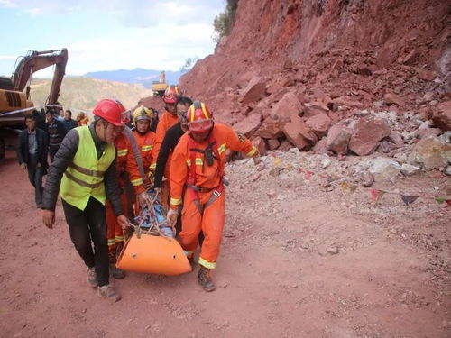 大理弥渡1名工人不慎跌入深山沟,幸好有他们...