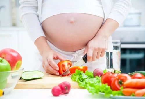原创孕妇在孕期这3个阶段这样吃，肉肉会长在宝宝身上
