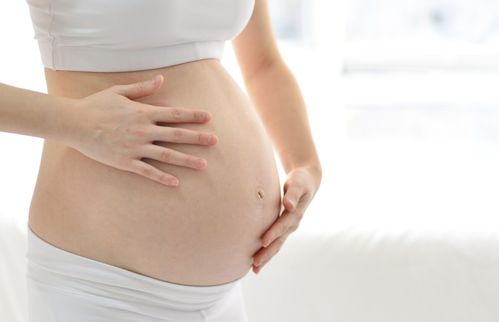 怀孕五个月胎儿的生理变化 怀孕五个月宝宝在肚子里的姿势图片