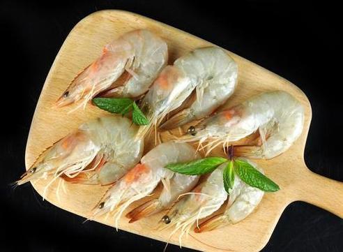 保存鲜虾,不要直接放冰箱,教你正确做法,吃着跟新鲜的一样好吃