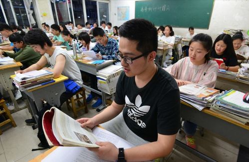 为何只有 重点高中 学生,才能考清华北大 普通高中却冲一本都难
