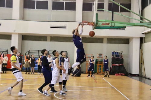 研究生 院系杯 男子篮球赛丨中文新闻联队一举夺冠,创造历史