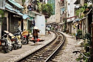 越南的火车环境有多好 宽敞程度堪比高铁二等座,却存在这一缺点