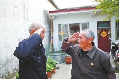 对话入朝作战河南老兵 吃土豆喝盐水,雪地里趴两天一夜