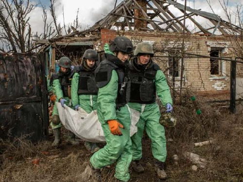 战地报道 记者随乌军大疆无人机飞手,空中看巴赫穆特的地狱战场