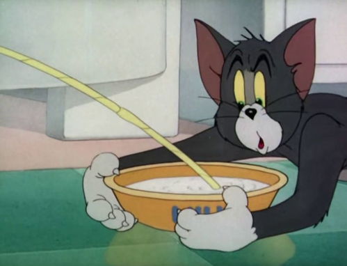 猫和老鼠 杰瑞鼠想用吸管偷喝牛奶,但是被汤姆发现了 