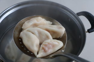 西红柿汁怎么取做饺子-图1