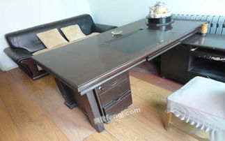 家具摆放办公室办公桌书柜茶几沙发