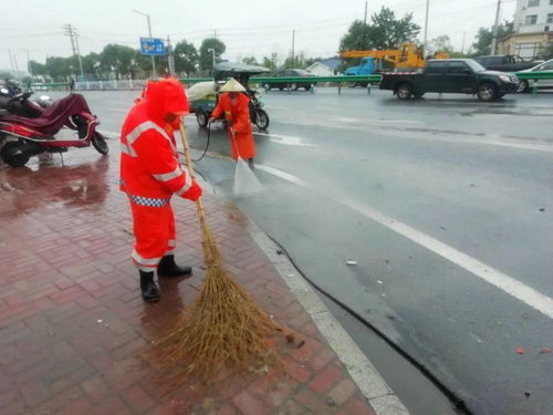 高安雨天洒水作业浪费水 真相在这里