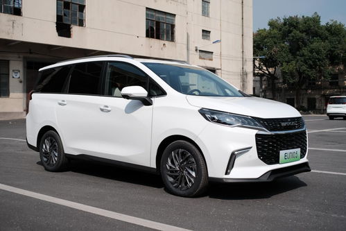 上汽大通ev70什么时候上市 新能源汽车推荐上汽大通ev80