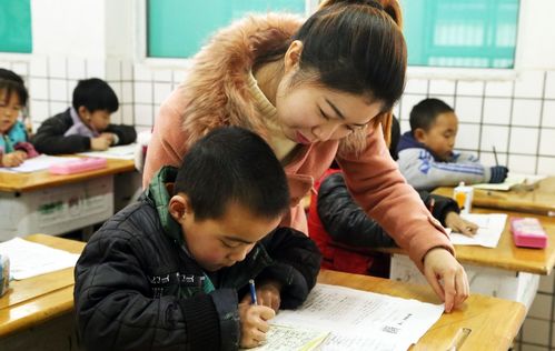 有人提议取消老师 寒暑假 ,改为朝九晚五,老师 赶快改吧