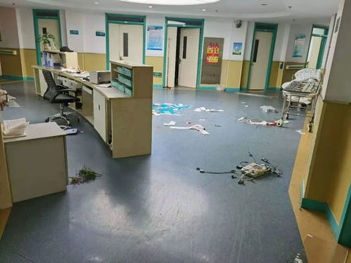 凌晨,大连一医院护士站被打砸,医生被打