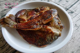 香煎鲫鱼的做法 香煎鲫鱼怎么做 贾府私房菜的菜谱 
