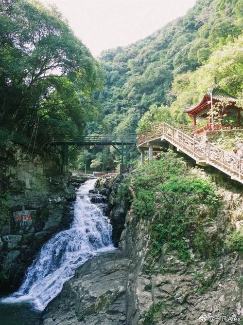 这个国庆福州又添游玩好去处 北峰皇帝洞景区强势回归,你期待的玻璃栈道已上线,就等你来