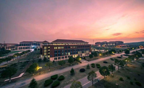 中国大学的风水 清华里有87座明清墓,深圳大学建筑摆 八卦阵 保平安