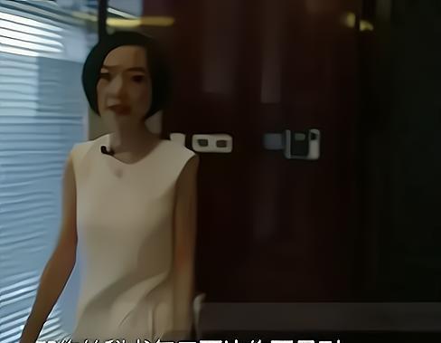 王思聪遇到父亲的女秘书,热情跟她打招呼,女秘书让他吃了闭门羹