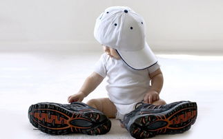 宝宝为什么喜欢拿鞋(为什么一岁半宝宝喜欢帮大人取鞋子)
