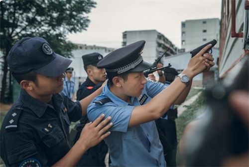 想当警察的学生注意了,2022警校招生调整规则,政审不再 查三代