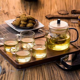 茶具不止是陶瓷,今年流行玻璃茶具,一个人用第二,花茶用第四 