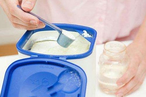 宝宝积食需要洗胃吗宝宝刚出生吃30毫升奶粉可能会积食吗
