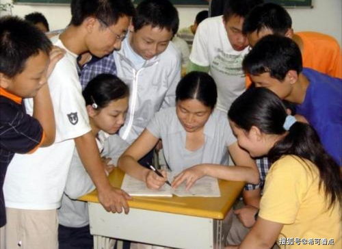 专家建议取消中小学教师带薪休假 教师直言 太好了