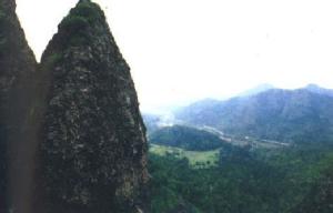 广东茂名飞龙山