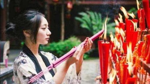 为什么烧香一次只烧3根 背后到底有何寓意 中国文化博大精深 